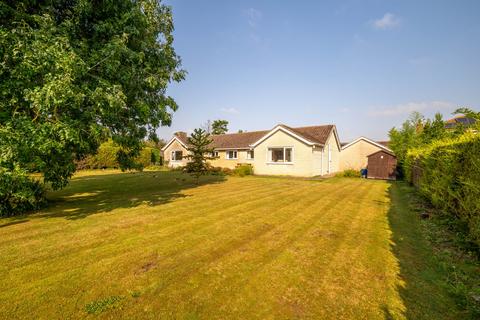 5 bedroom detached bungalow for sale, Fen Lane, Dunston, Lincoln, Lincolnshire, LN4