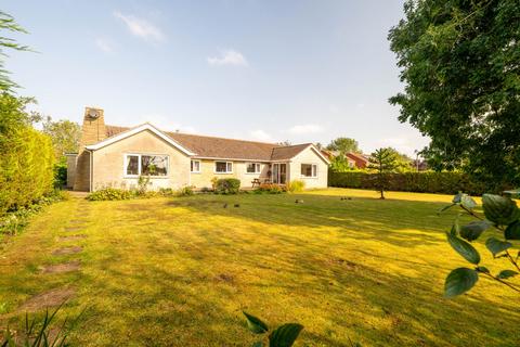 5 bedroom detached bungalow for sale, Fen Lane, Dunston, Lincoln, Lincolnshire, LN4