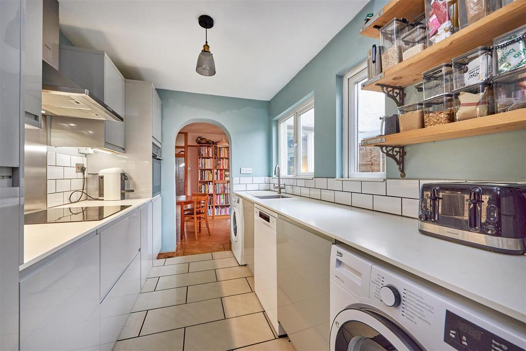 Modern Fitted Kitchen