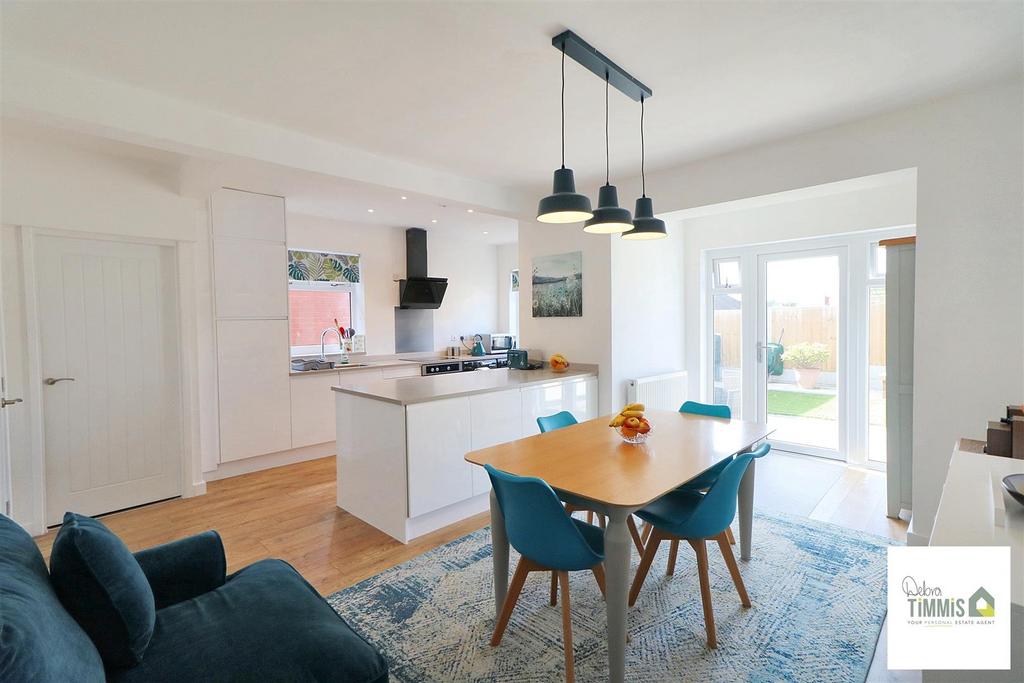 Open-Plan Kitchen/Diner/Sitting/Family Area
