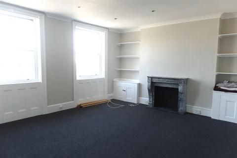 3 bedroom flat to rent, Montpelier Road, Brighton