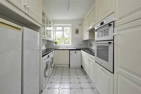 4 bedroom flat for sale, Marlborough Court, Pembroke Road, London, W8