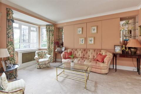 4 bedroom flat for sale, Marlborough Court, Pembroke Road, London, W8