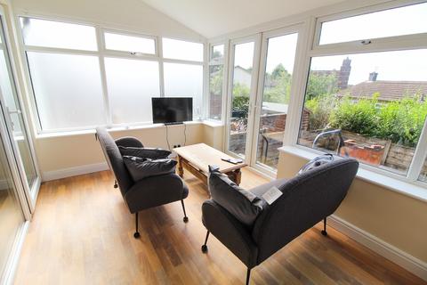 2 bedroom end of terrace house for sale, Waterside, Marple