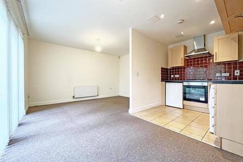 2 bedroom apartment to rent, Lowater Place, Nottingham NG4