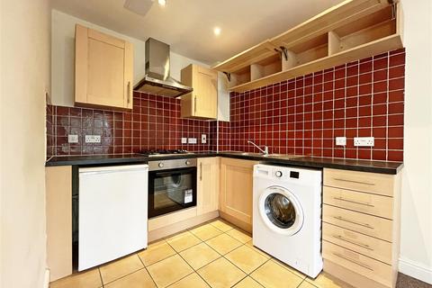 2 bedroom apartment to rent, Lowater Place, Nottingham NG4