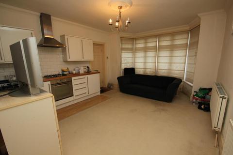 1 bedroom flat to rent, York Road, Woking GU22