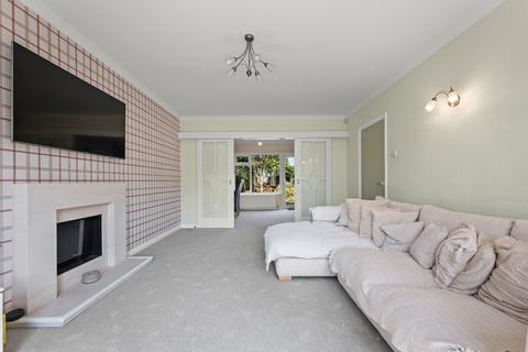 4 bedroom detached house for sale, Byrne Court, Arnold, Nottingham, Nottinghamshire, NG5 6RN