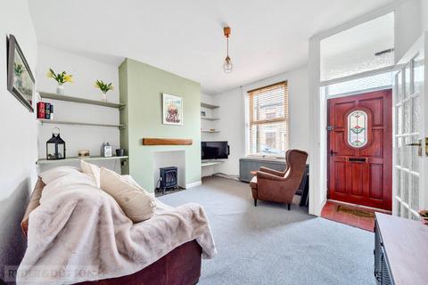 3 bedroom terraced house for sale, King Street, Glossop, Derbyshire, SK13