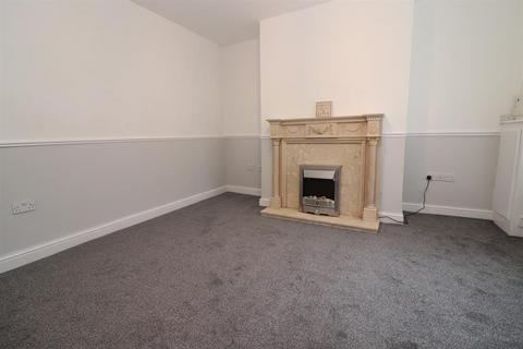 2 bedroom end of terrace house to rent, Marsh House Lane, Darwen, BB3 3JB