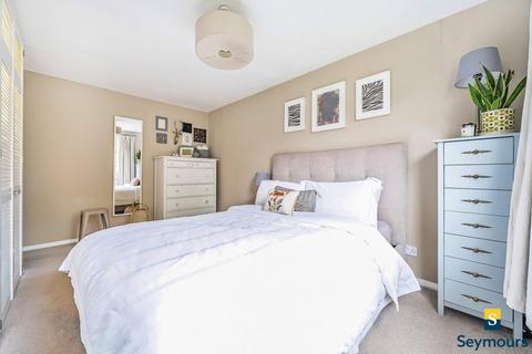 7 Barnwood Road, Guildford, GU2 8JB