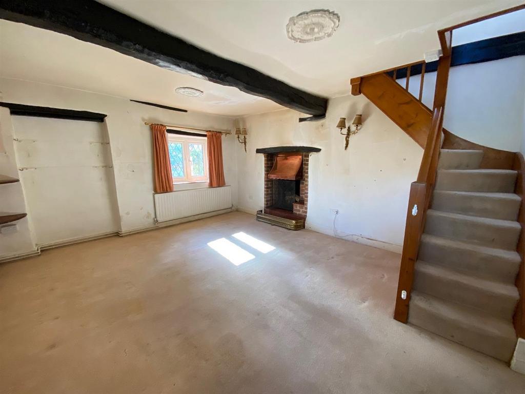 Living Room.jpg