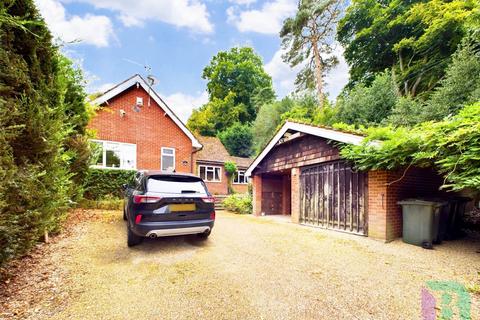 4 bedroom bungalow for sale, Hardwick Road, Woburn Sands MK17