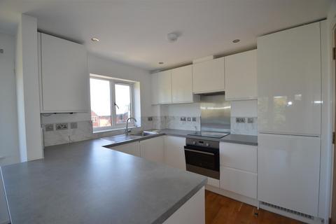 2 bedroom apartment to rent, Ainger Close, Aylesbury