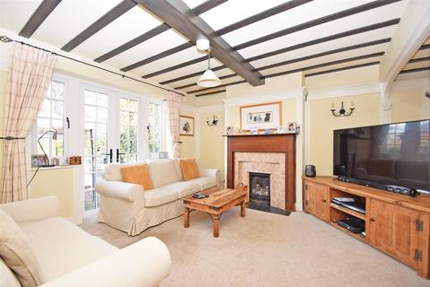 6 bedroom semi-detached house for sale, Kennedy Road, Shrewsbury