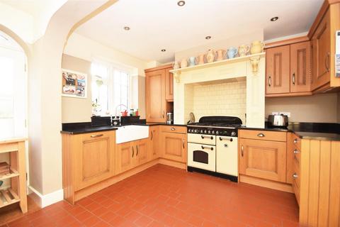 6 bedroom semi-detached house for sale, Kennedy Road, Shrewsbury