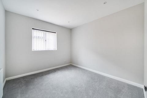 6 Approach Road, Ashford, TW15 1NG