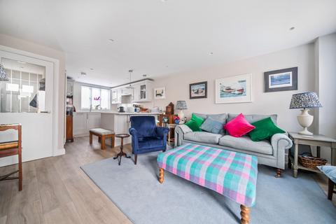 3 bedroom end of terrace house for sale, St. Peters, Chichester, PO19