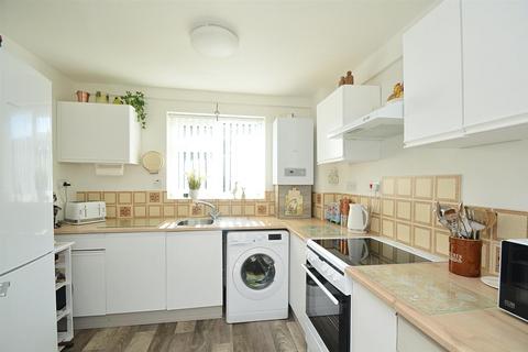 2 bedroom ground floor flat for sale, IDEAL FTB OR RETIREMENT HOME * APSE HEATH