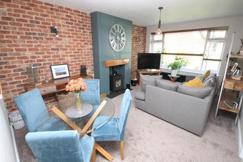 40 Brackendale Drive, Bradford, BD10 0SP