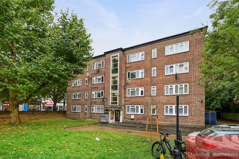 4 bedroom flat for sale, Beech Avenue, London, W3