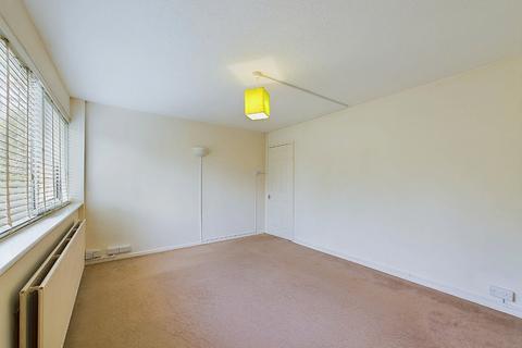 15 The South Glade, Bexley, DA5 3NY