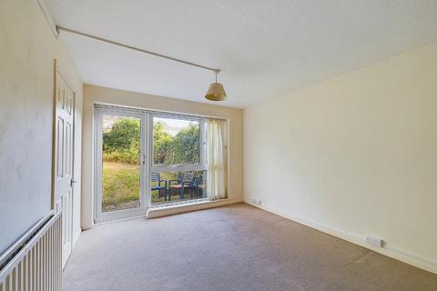 15 The South Glade, Bexley, DA5 3NY