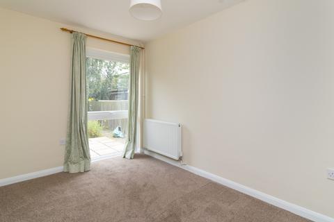 3 bedroom end of terrace house to rent, Sundridge Close, Canterbury