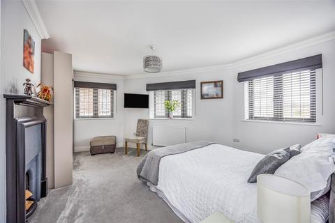 Flat 4, Wessex Tales, 20 Ashley Road, Bournemouth, BH1 4LH
