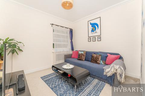 3 bedroom flat for sale, Stroud Green, London N4