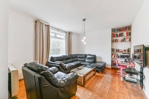 2 bedroom flat for sale, Waddon New Road, Croydon, CR0