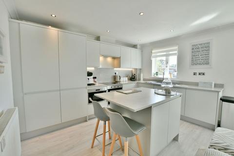 2 bedroom apartment for sale, Grange Manor, Whickham