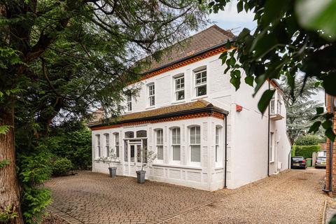 4 bedroom detached house for sale, Barnett Wood Lane, Ashtead KT21