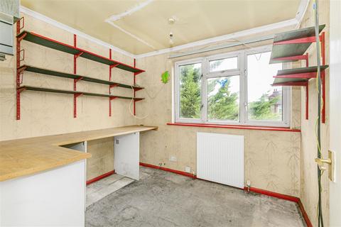 33 Feltham Road, Ashford, TW15 1DQ