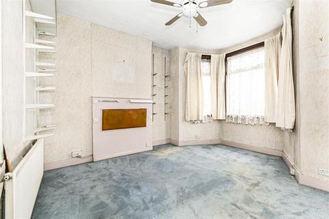 33 Feltham Road, Ashford, TW15 1DQ