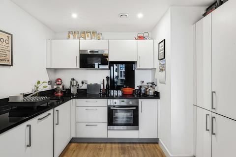 2 bedroom apartment for sale, Roseberry Place, London, E8