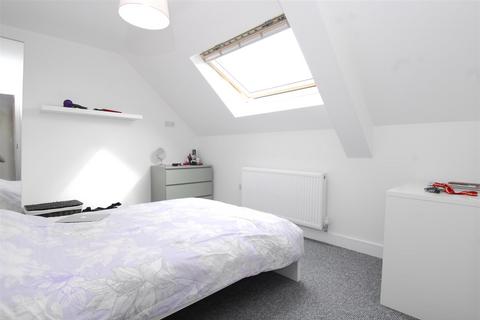 2 bedroom apartment to rent, Quaker Lane, Plymouth PL3