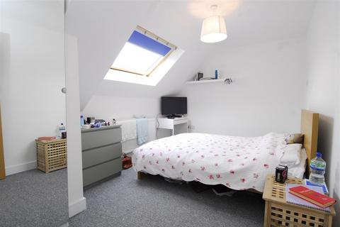 2 bedroom apartment to rent, Quaker Lane, Plymouth PL3