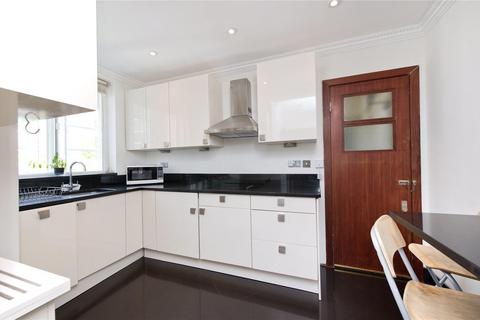 3 bedroom apartment to rent, Marlborough Court, Pembroke Road, London, W8