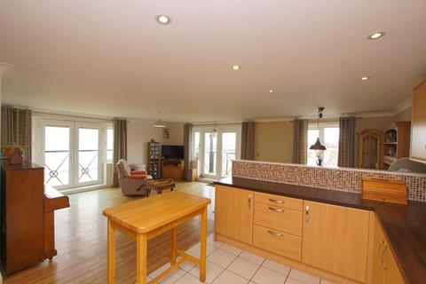 2 bedroom apartment for sale, Macquarie Quay, Eastbourne BN23