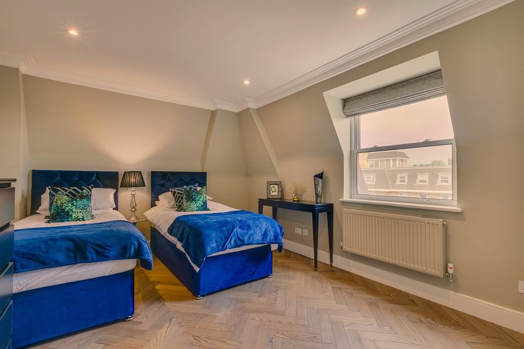 Apartment in London - More