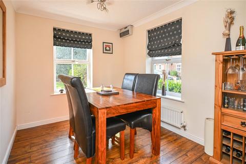 16 Blacksmith Drive, Bromsgrove, B60 3GD