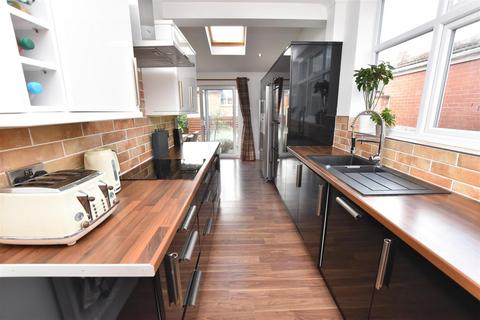3 bedroom semi-detached house for sale, Princes Road, Cleethorpes DN35