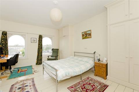 3 bedroom flat for sale, Caversham Road, Kentish Town, London