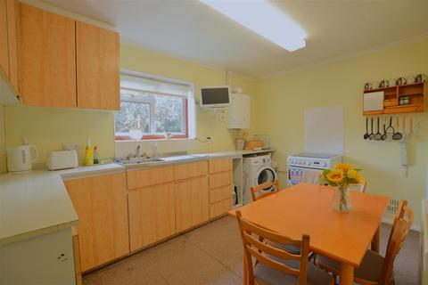 39 Berryfield, Slough, SL2 5SA