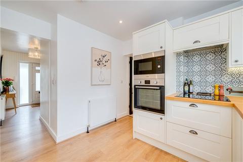 3 bedroom semi-detached house for sale, Gladstone Crescent, Rawdon, Leeds, West Yorkshire, LS19