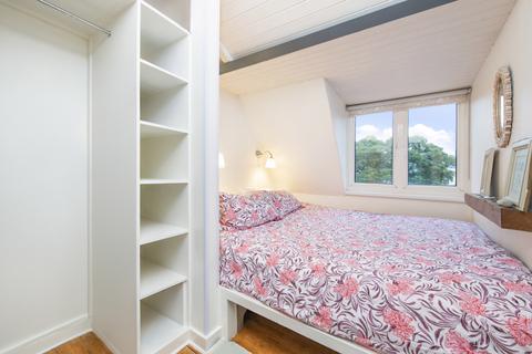 1 bedroom flat for sale, Petersham Road, Richmond, Surrey