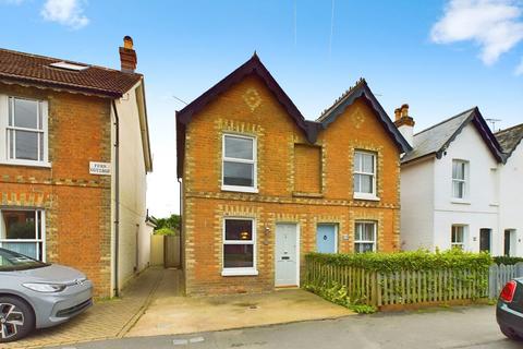 2 bedroom semi-detached house for sale, St. Leonards Road, Horsham RH13