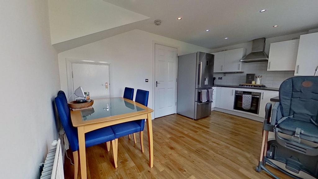 Fitted Kitchen/Breakfast Room