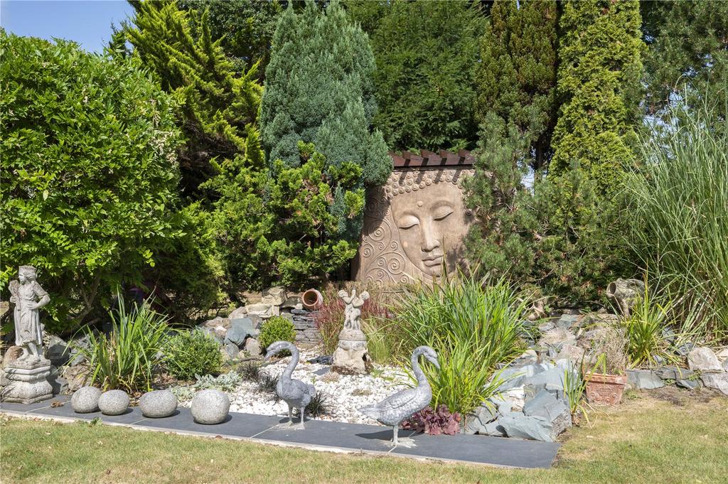 Garden Feature